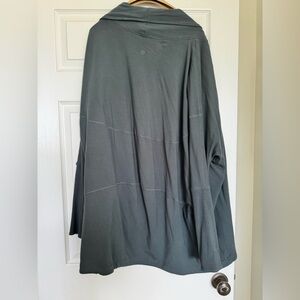 Lululemon size 12 wrap